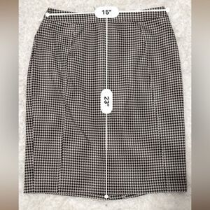 Halogen houndstooth pencil skirt in size 8